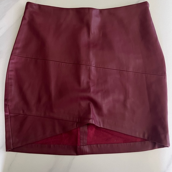 BERSHKA FAUX  LEATHER SKIRT - Picture 2 of 3